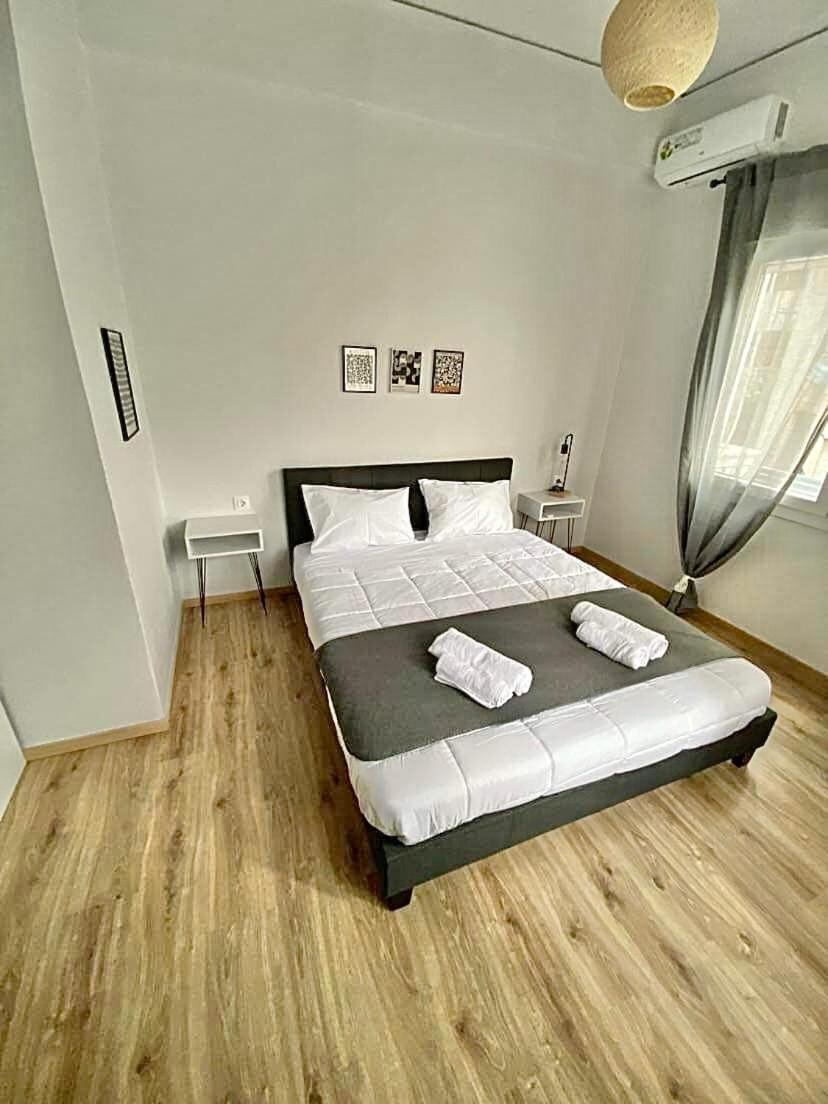 Comfortable Apartment In The City Center Athena Bagian luar foto